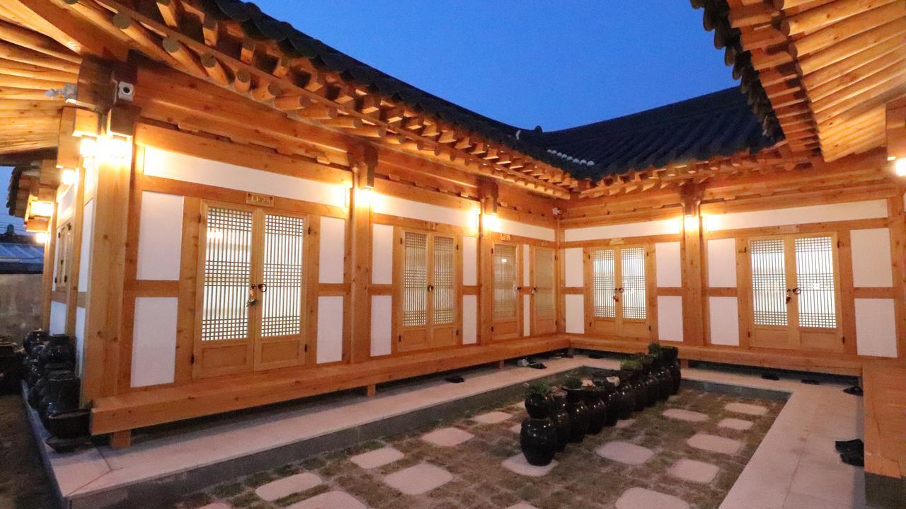 Nadul Hanok Кьонджу Екстер'єр фото